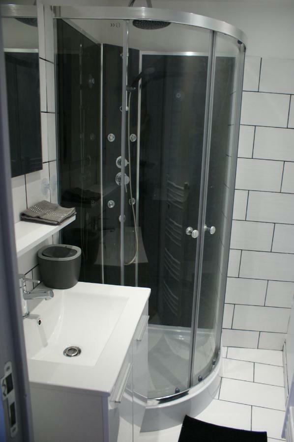 Duplex Des Recollets Apartment วิลเนิฟ-เลส์-อาวิญง ภายนอก รูปภาพ